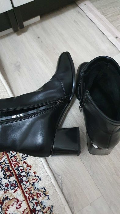 Продам ботинки классические демисезонные