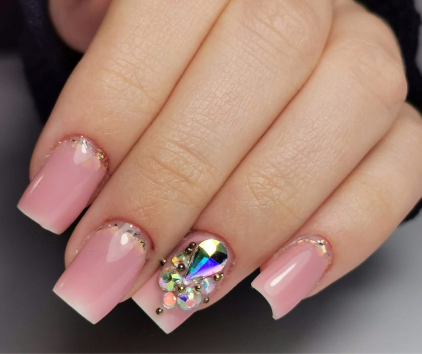 Curs unghii false acreditat