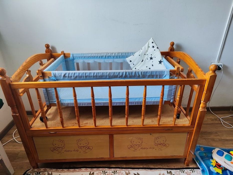 Продам детскую кроватку