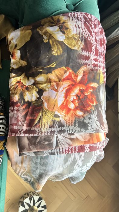 Платове и аксесоари