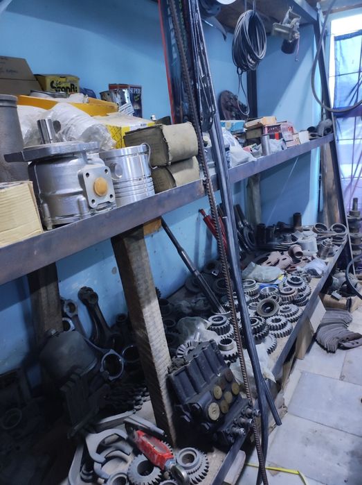 Traktorlar Mtz TTZ Xachir va boshqa turdagi traktorlar