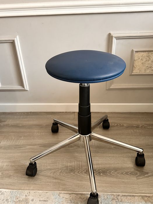 Продам кресло для салона