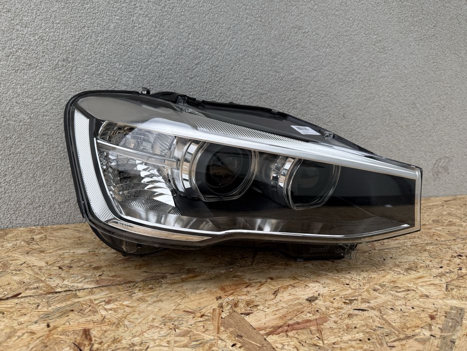 Far dreapta BMW X4 F26 / X3 F25 LCI Facelift Xenon + LED Original