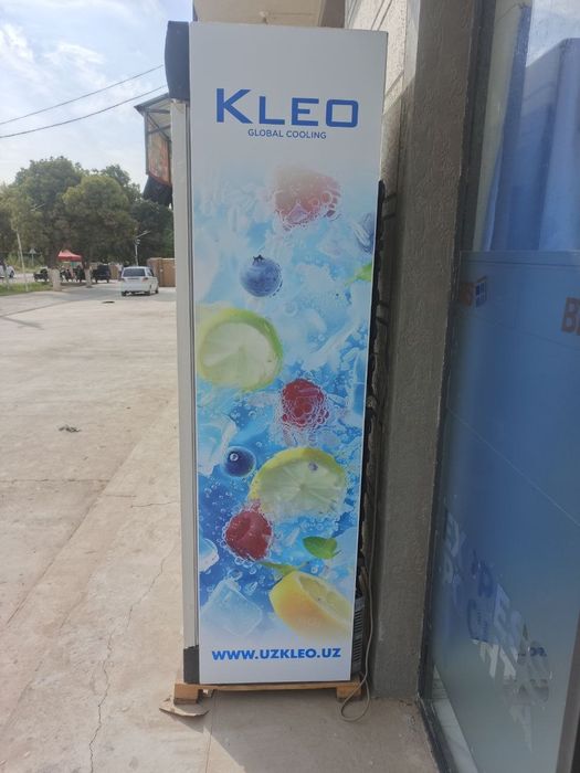 Vitrina xolodelnik Kleo sotiladi