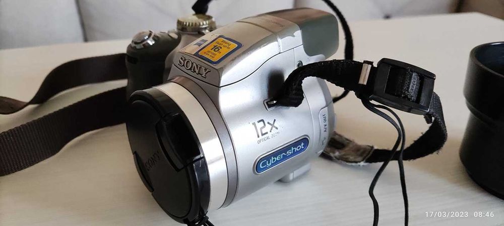 Aparat foto digital Sony Cybershot DSC-H2