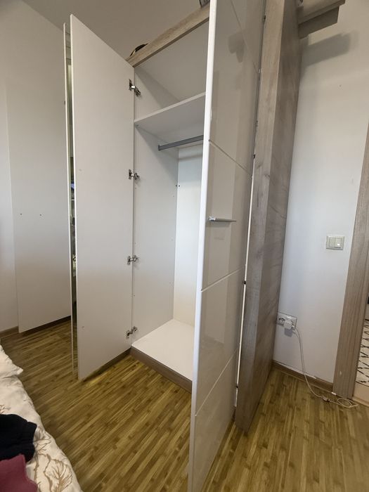 Dulap dormitor stare impecabila