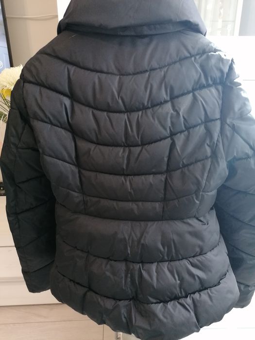 Geaca neagra matlasata