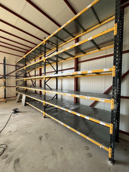 Rafturi metalice reglabile pentru depozitare paleți