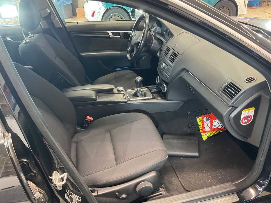 Mercedes C-klass C220 / CITITI ANUNTUL !!!
