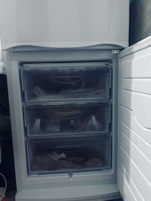 Продам холодильник