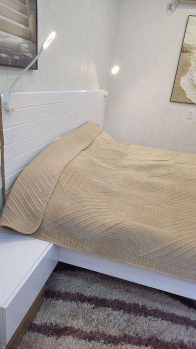 Двухспальную кровать. Продам.