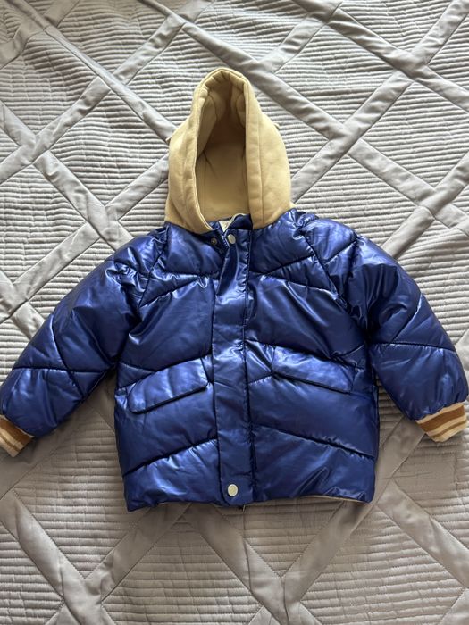 Продам детскую верхнию одежду