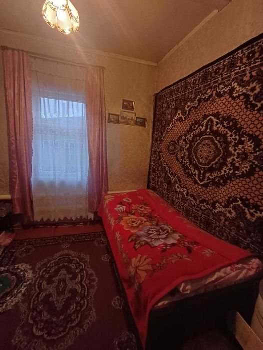Большой Высокий дом в рабочем поселке