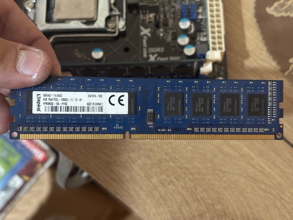 Дънна платка Asrock H61M-VG3, 2x4 GB RAM и Inter Core I3 2120
