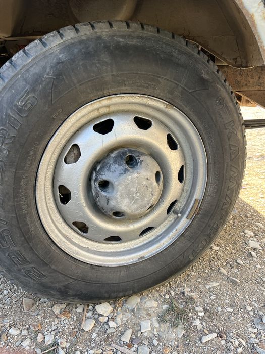 Шины 225/75/16 уазга