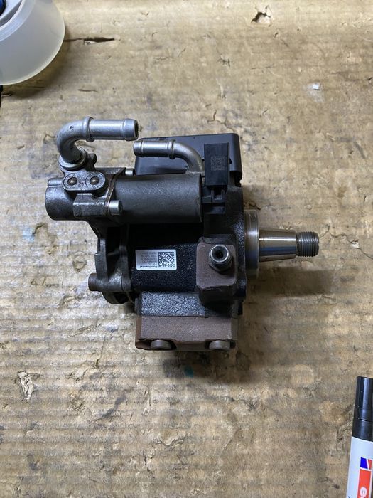 Горивна помпа за високо налягане VW Audi Skoda 1.6 TDI 03l130755al гнп