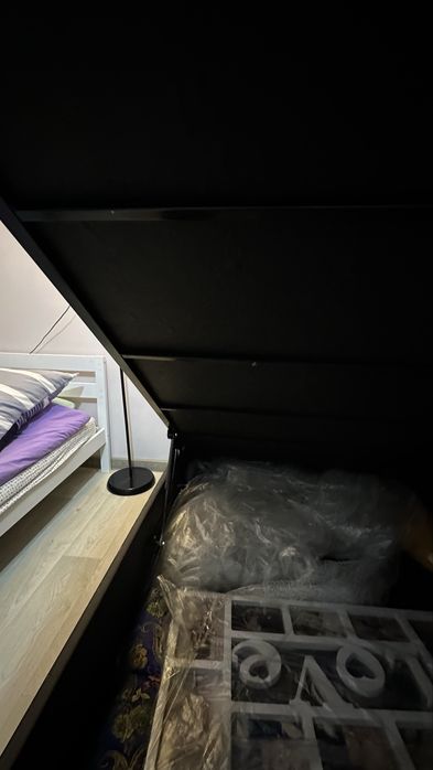 Продам кровать с матрасом срочно