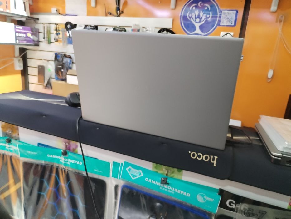 Noutbuk sotiladi Asus ryzen 3