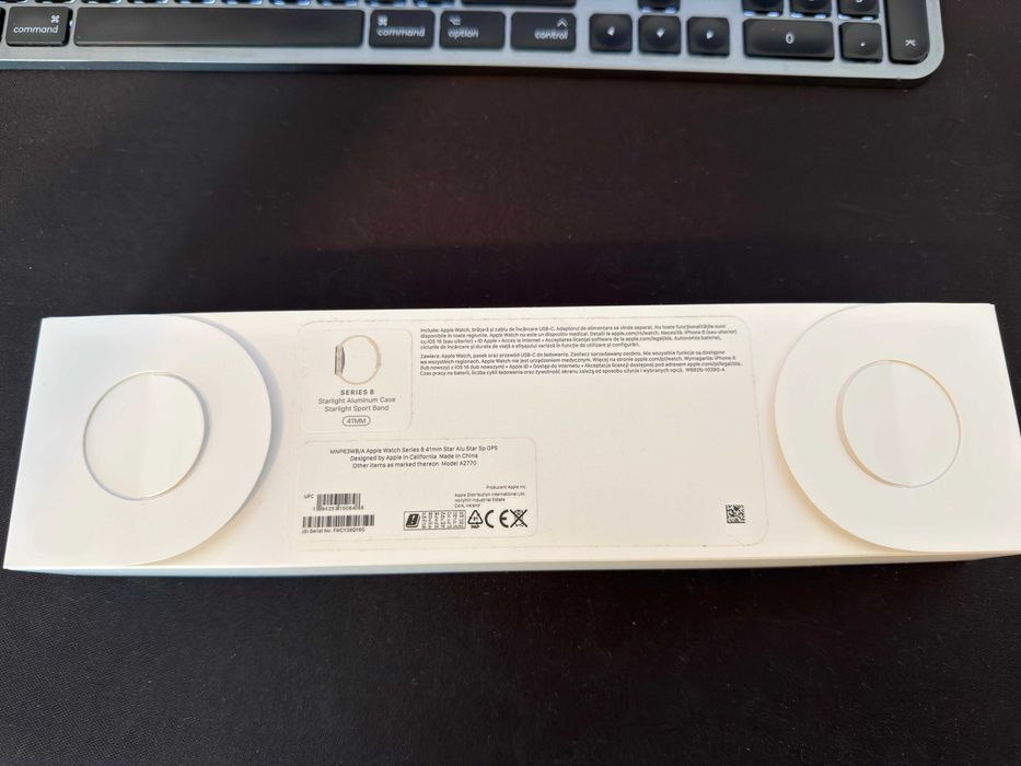 Vand Apple Watch 8, 41mm, Starlight Aluminiu