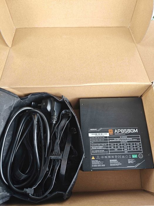 Захранване за Компютър различнен модел Corsair 850W