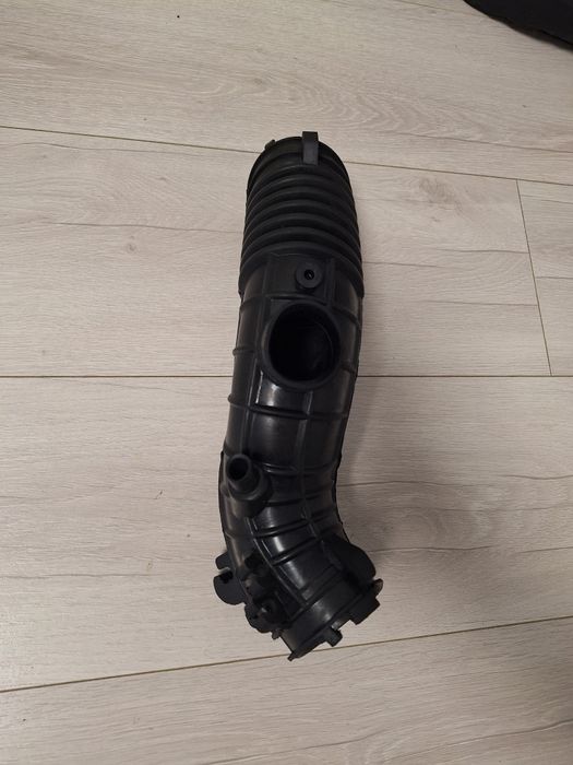 Вэздуховод за Хонда Акорд 8 2000кубика