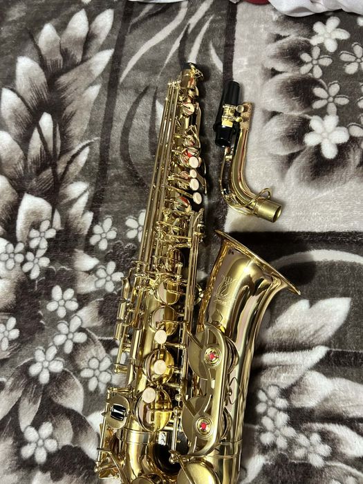 Saxofon Parrot de vânzare