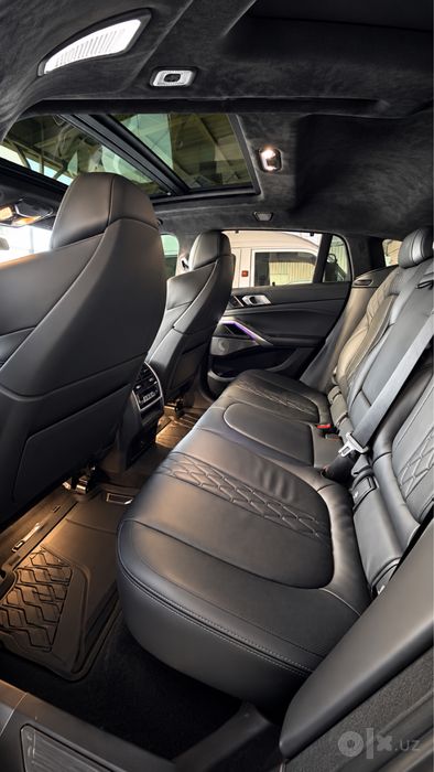 Stock BMW X6 40i sport M paket