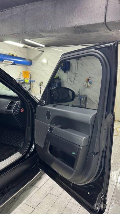 Продается в отоичном состоинии Range Rover