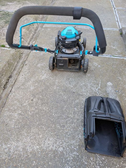 Mașină de tuns iarba Detolz