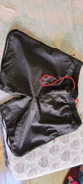 Продавам мъжки бански Quicksilver Adidas