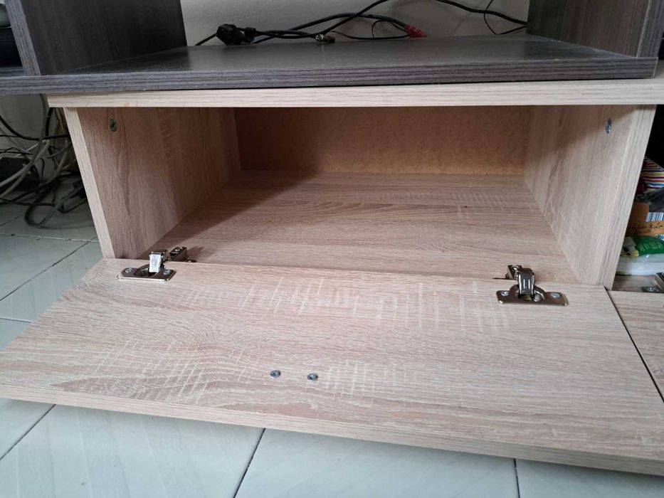 Мебели за дневна- секция/шкаф