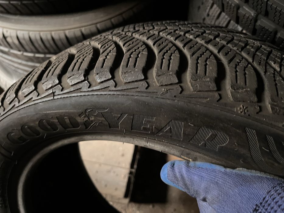 Два баллона фирмы goodyear – 215//45//17