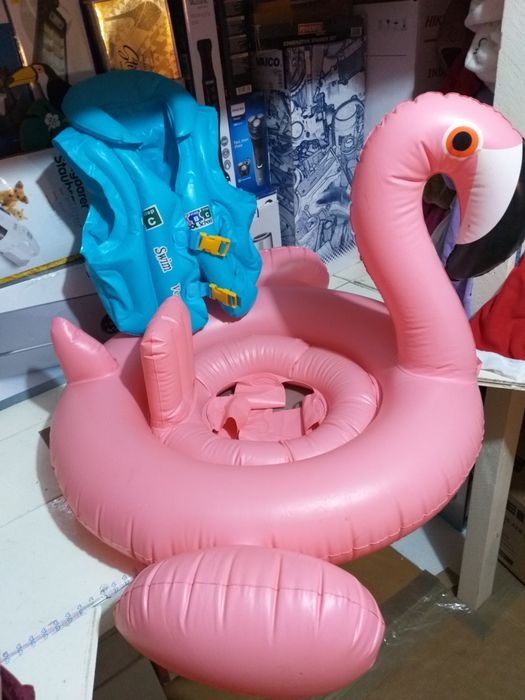 Colace si Vesta de Inot Piscina sau Plaja