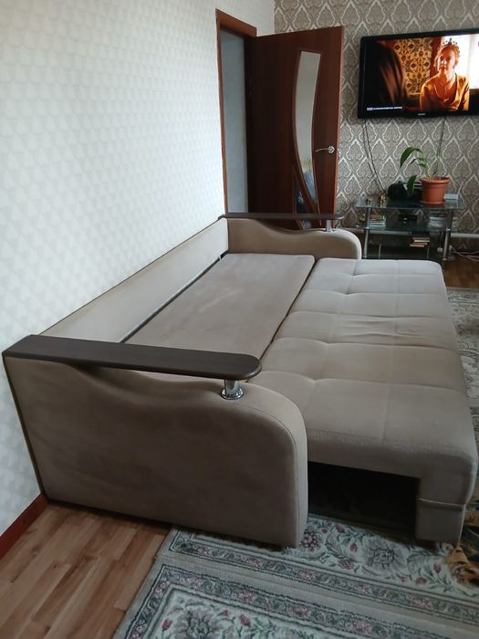 Продам диван с креслом