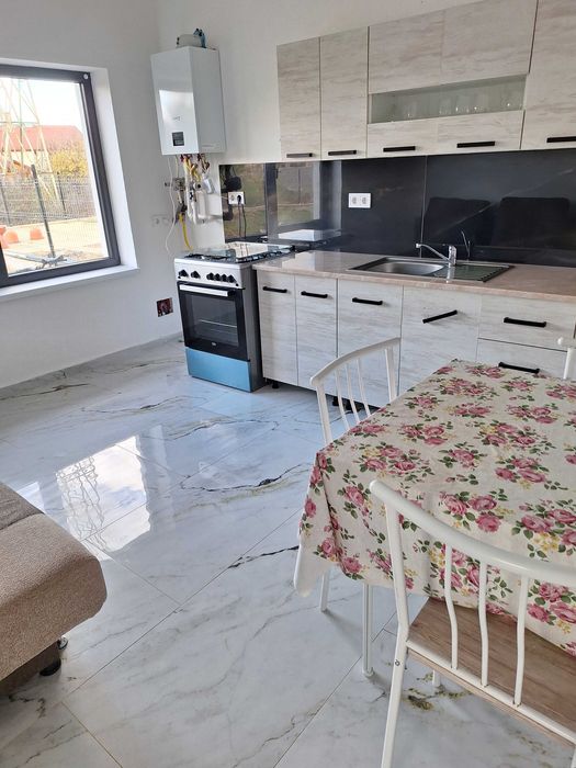 Casā de vînzate 3 camere Alba Iulia zona cetate