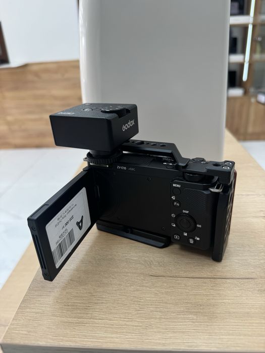 Фотоаппарат/ Sony ZV-E10