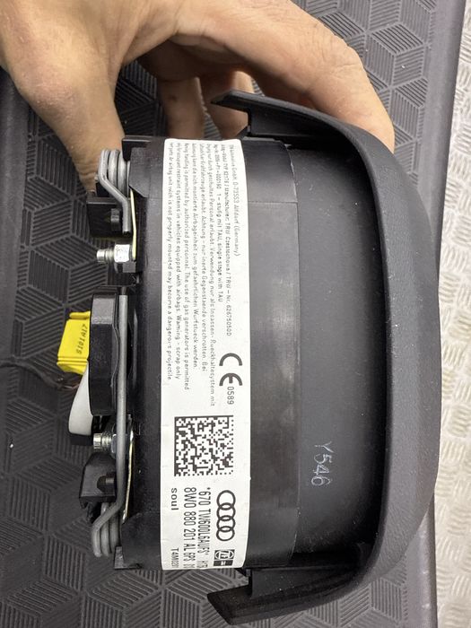 Airbag за Audi A4 B9  – оригинален, номер 8W0880201 AL 6AL