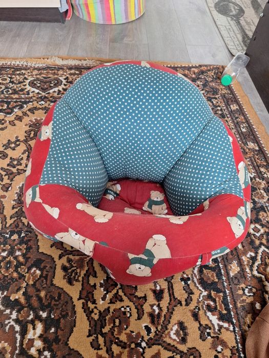 Продаю диванчик для ребенка