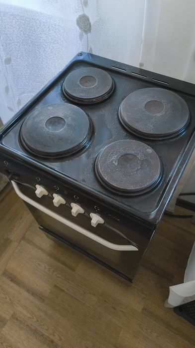 Плита с духовкой