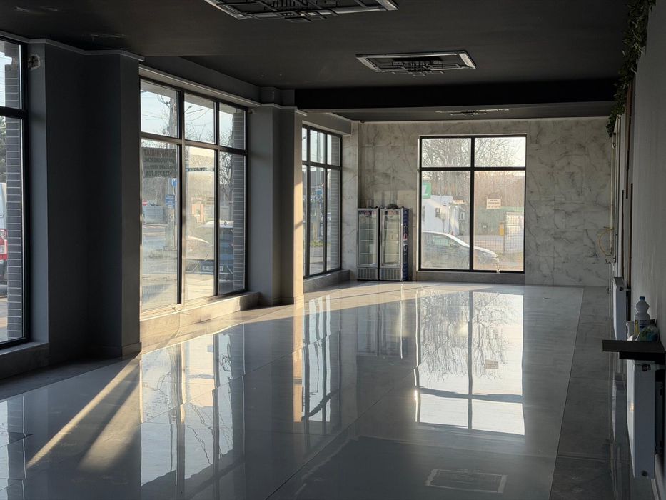 Spatiu comercial de vanzare