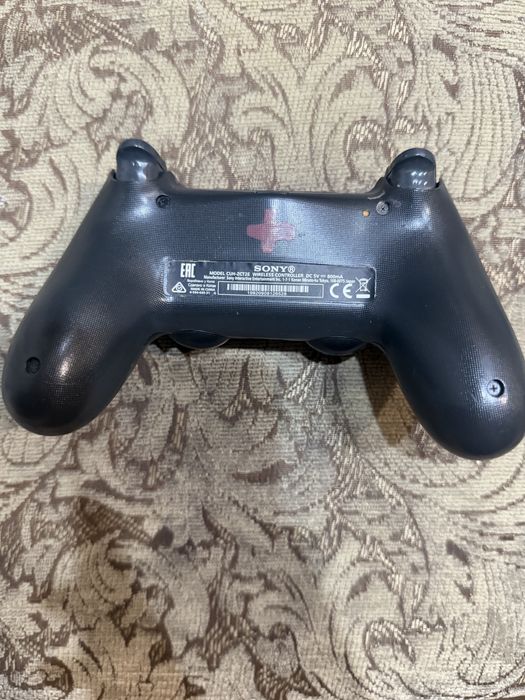 Джойстик dualshok 4