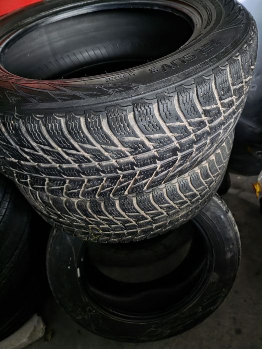 235/60/18 Nokian 4бр.