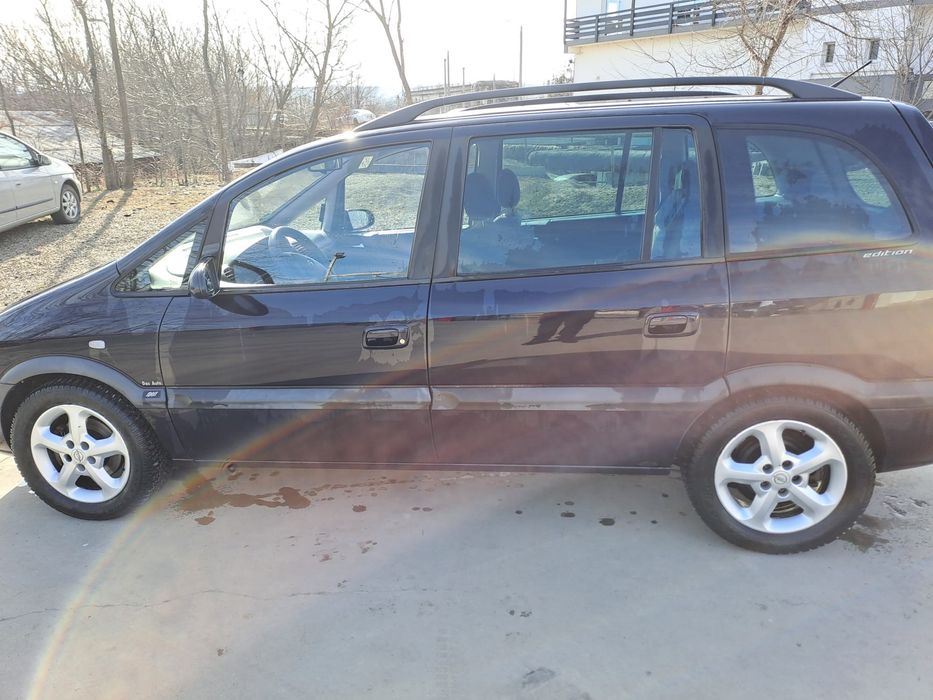 Vand / schimb opel zafira 1.8 benzina