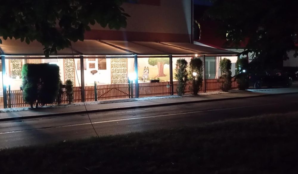 Terasă ,Structură metalică+Folii închidere+3 radiatoare căldură !