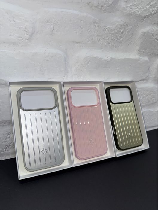 Rimowa Silver & Black Case - Iphone 17 Pro / Max
