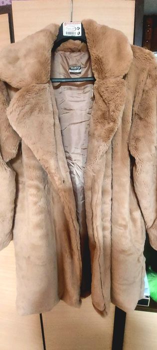 Ново палто от изкуствен косъм,  супер меко