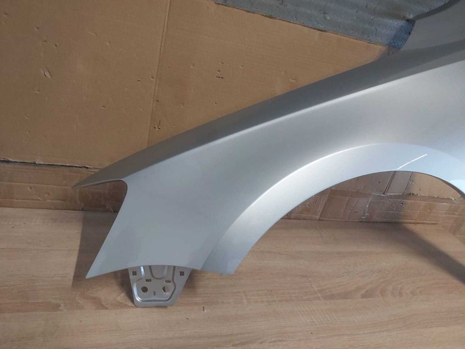 Aripa Fata Stanga VW Jetta 4/IV 2011-2015 (LA7W (Gri Deschis))