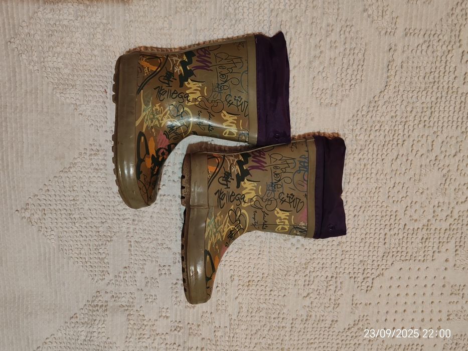 Резиновые сапоги