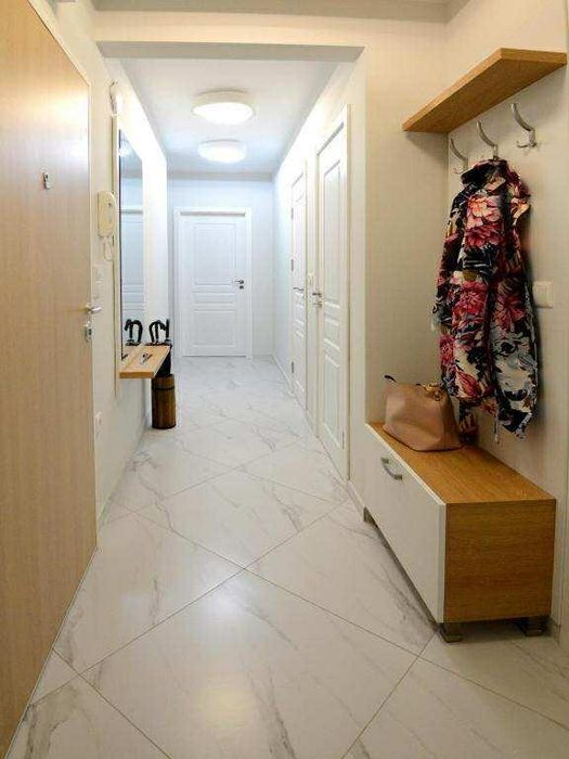 Дава се под наем Четиристаен апартамент в Варна, Център - 100 кв.м за 1500 € - Снимка #5