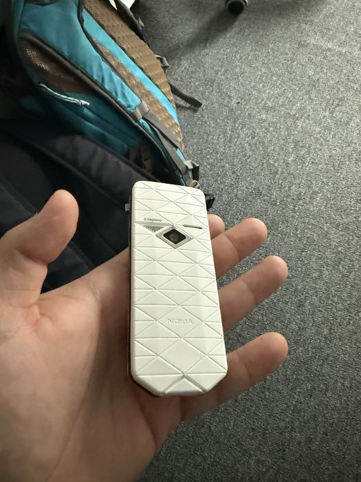 Nokia N77 si Nokia 7500 Prism